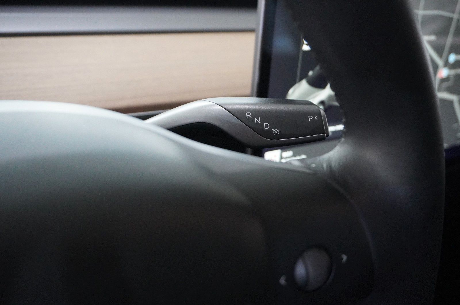 Fahrzeugabbildung Tesla Model 3 Standard Range Plus NAVI/KAMERA/SH/PANO