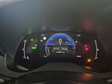 Toyota Yaris Hybrid 116 1.5 VVT-i Teamplayer + Comfort 