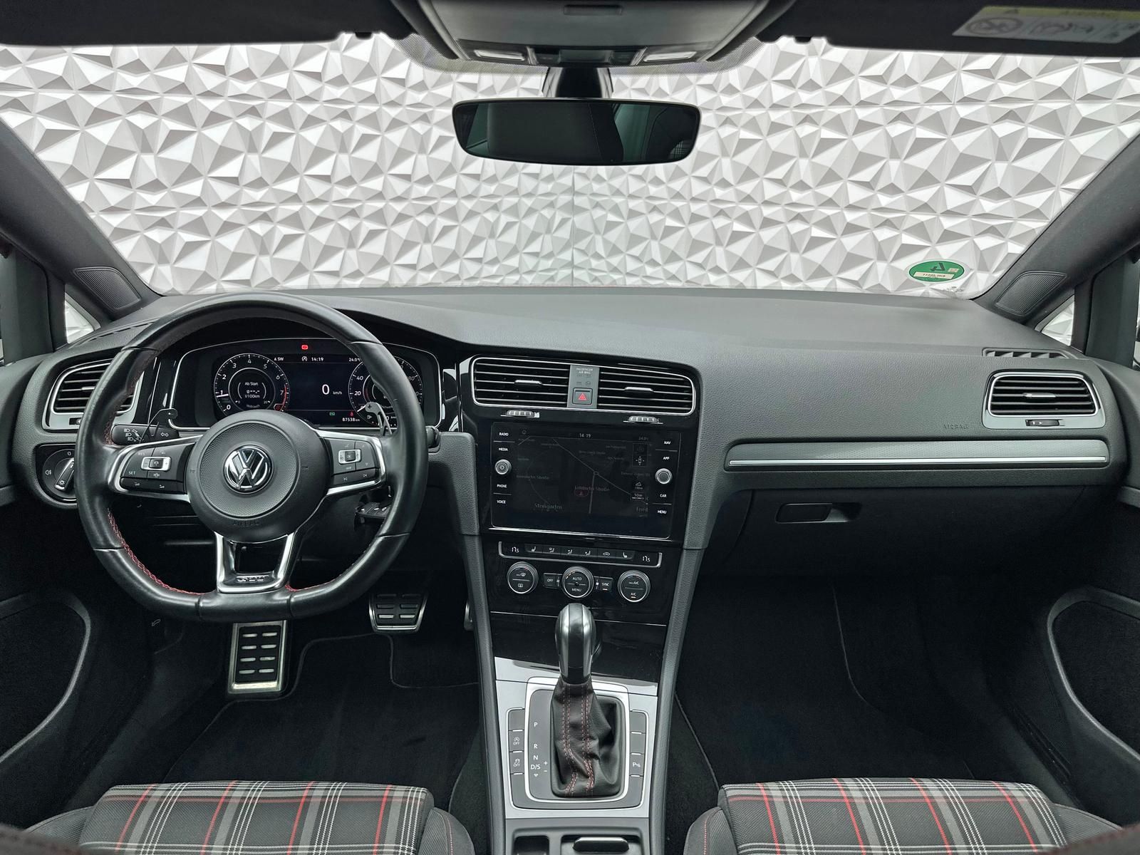 Fahrzeugabbildung Volkswagen GOLF GTI 2.0 TSI PERFORMANCE/NAVI/LED/PDC/ACC