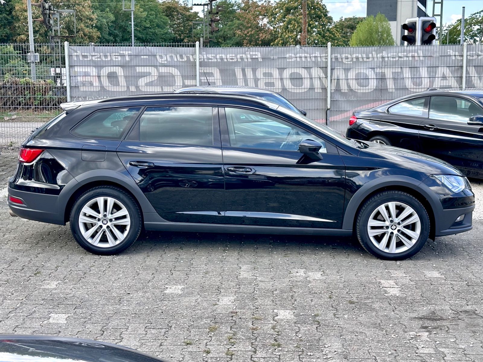 Fahrzeugabbildung SEAT LEON ST X-PERIENCE 4DRIVE*AUTOM+AHK*