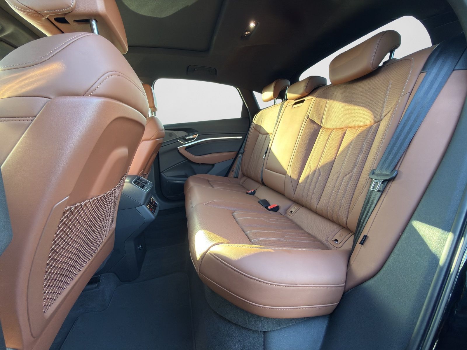 Audi Q8 e-tron - Bild 14