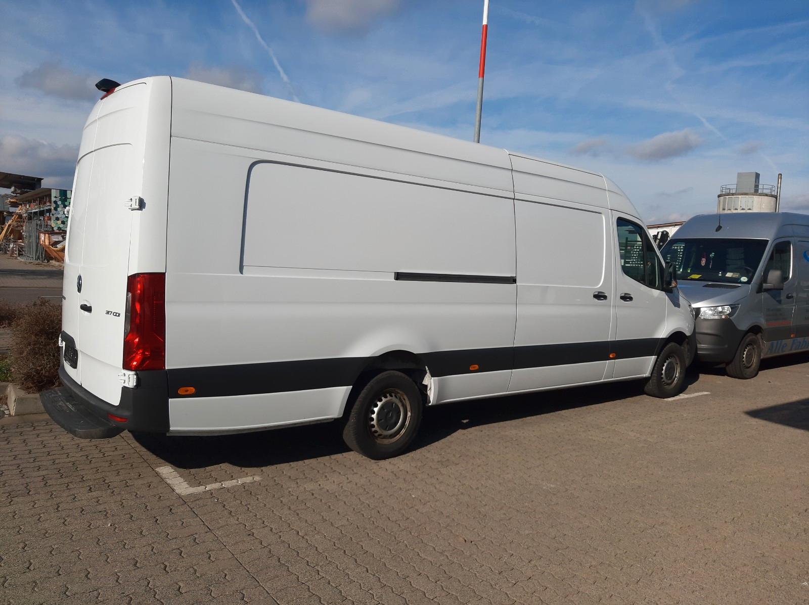 Mercedes-Benz Sprinter 317 Maxi L4H2 RFK MBUX DAB TÜV neu 1.Hd
