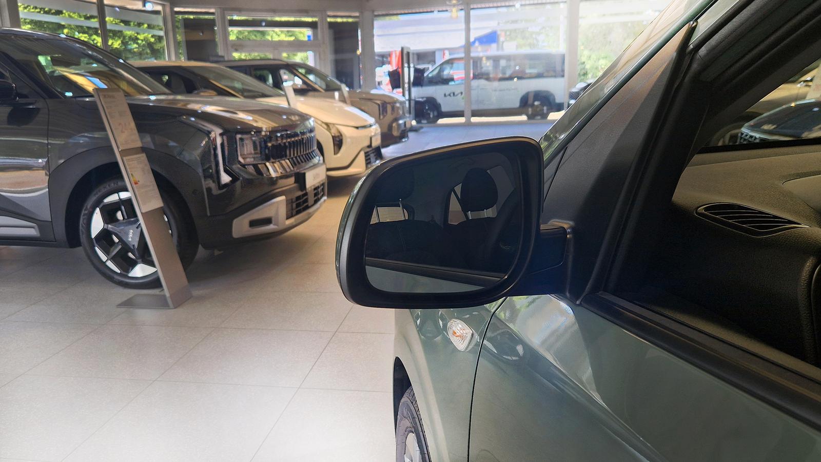 showroom-image-bottom