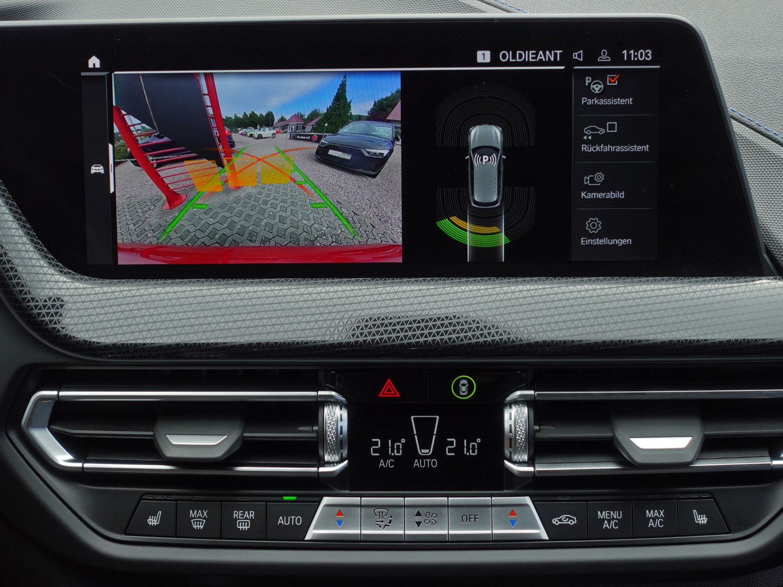 Fahrzeugabbildung BMW 118i Aut. M Sport M Shadow HUD harman/kardon 19"