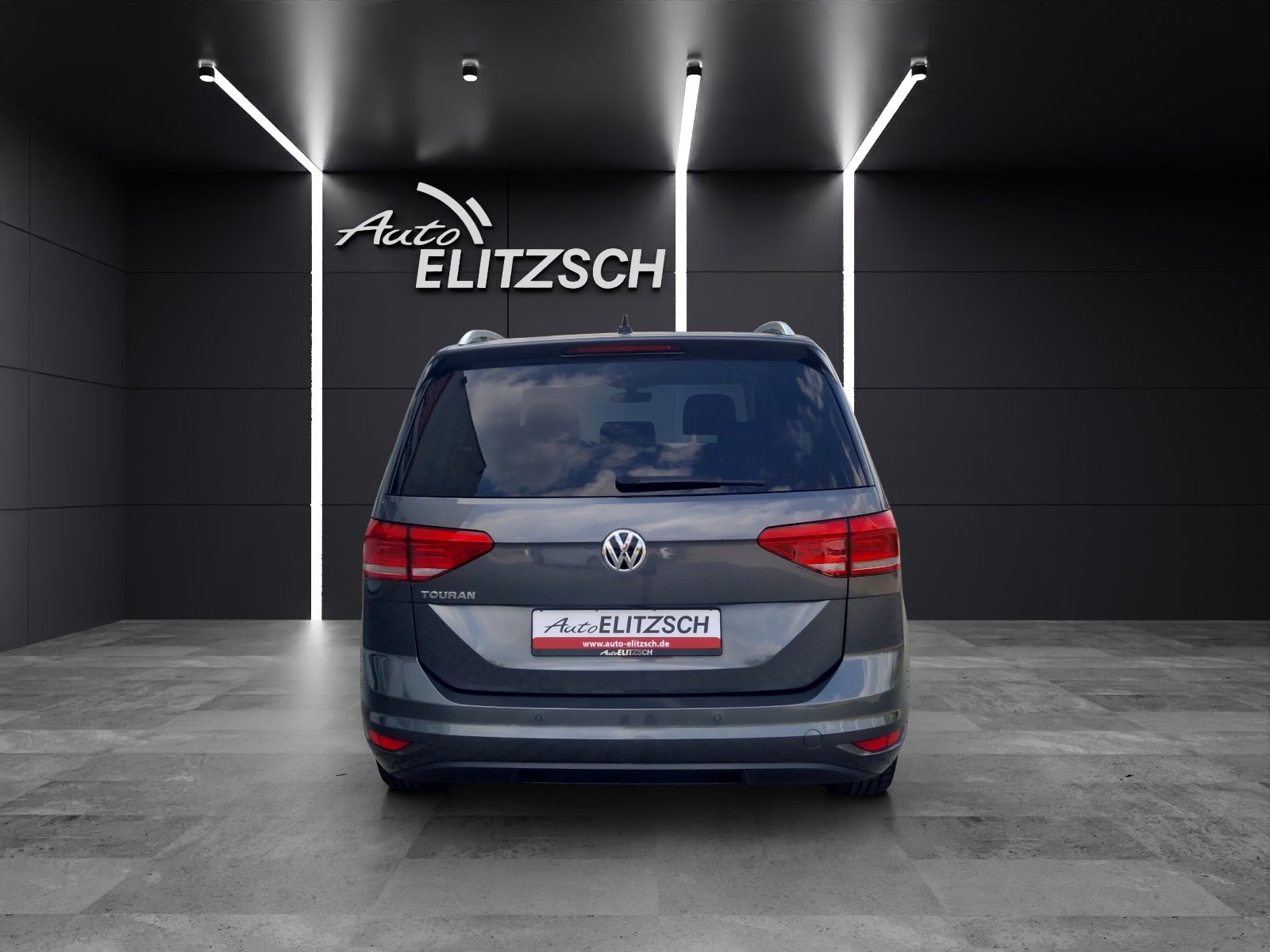 Fahrzeugabbildung Volkswagen Touran United TSI LED ACC SHZ 7-Sitzer RearView