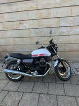Moto Guzzi V7 IV SPECIAL E5 RED STRIPE - Offers