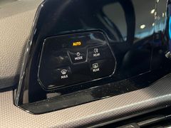 VW Golf 1.5 TSI Active | LED | Navi | App | DAB VW Golf 1.5 TSI Active | LED | Navi | App | DAB