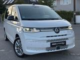 Volkswagen T7 Multivan Style DSG LÜ Pano HuD ACC AHK Standh - VW T7 Multivan Gebrauchtwagen in München