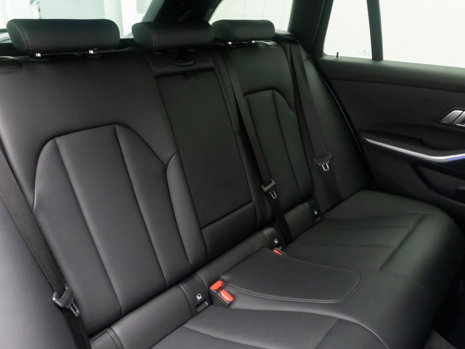 Fahrzeugabbildung BMW 320d M Sport DAB Kamera Alarm Komfort Individual