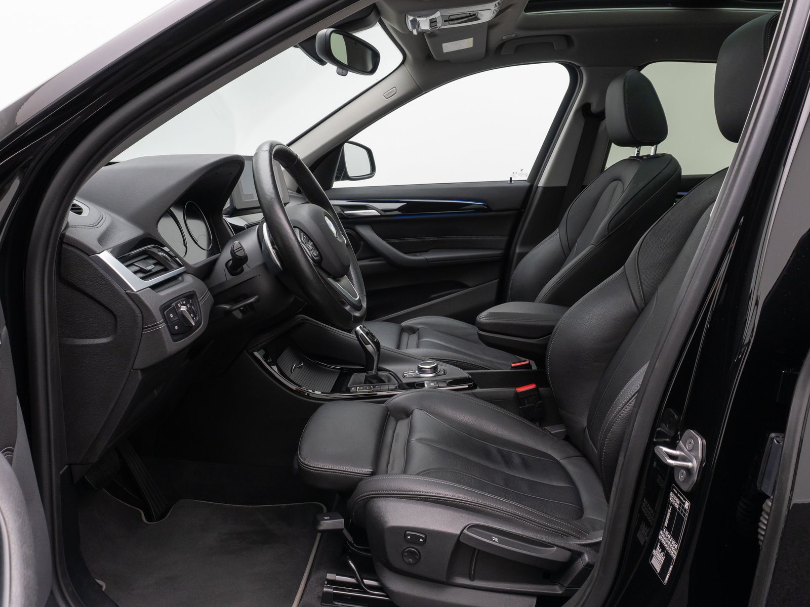 Fahrzeugabbildung BMW X1 sD20d Sport Line ACC Kamera DAB HUD Panorama