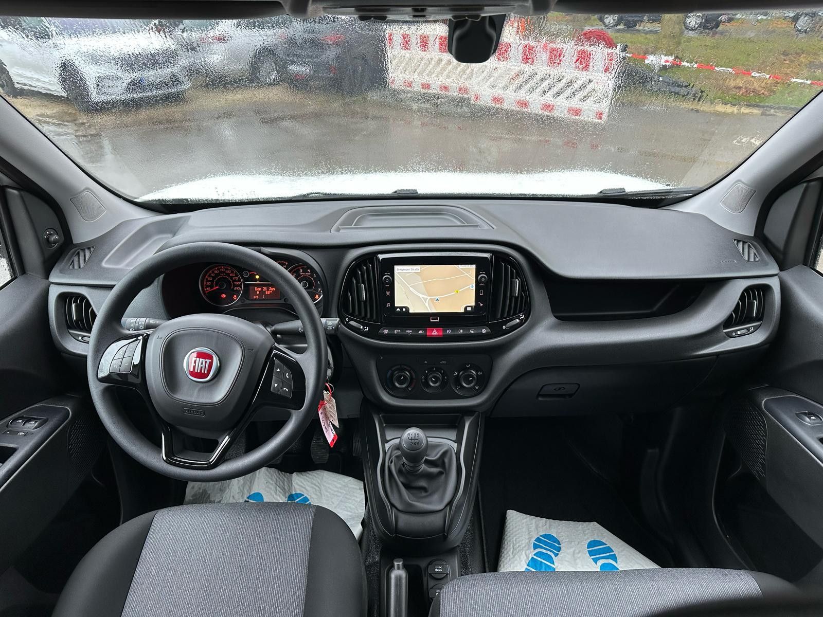 Fahrzeugabbildung Fiat Doblo 1.6 SX 3 Sitze NAVI KAMERA GARANTIE 12/202