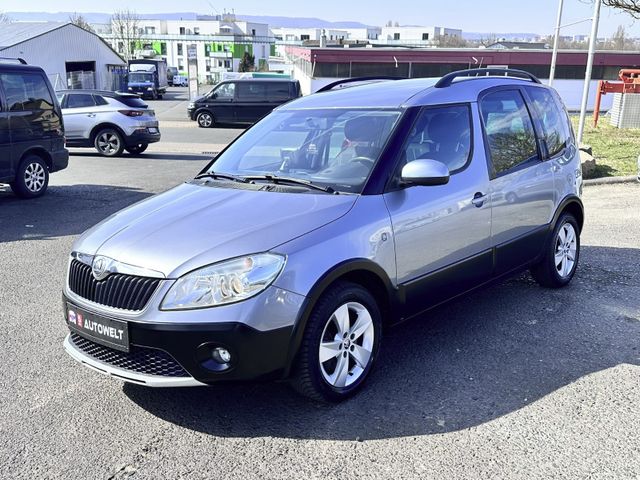 Skoda Roomster Scout Automatik 105PS Klima AHK PDC Nav