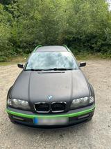 BMW 320i E46 Touring - BMW 320 aus 2000: Kombi, 320i