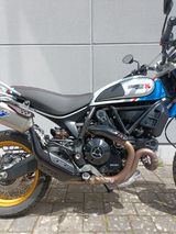 Ducati SCRAMBLER DESERT SLED **MIT ZUBEHÖR** - DUCATI DE