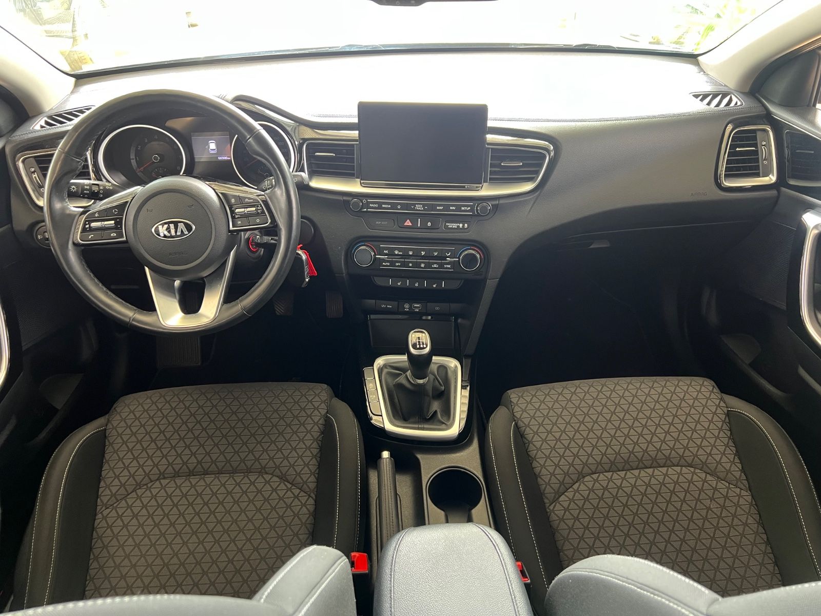 Fahrzeugabbildung Kia cee'd / Ceed Vision *LED*NAVI*CARPLAY*KAMERA*