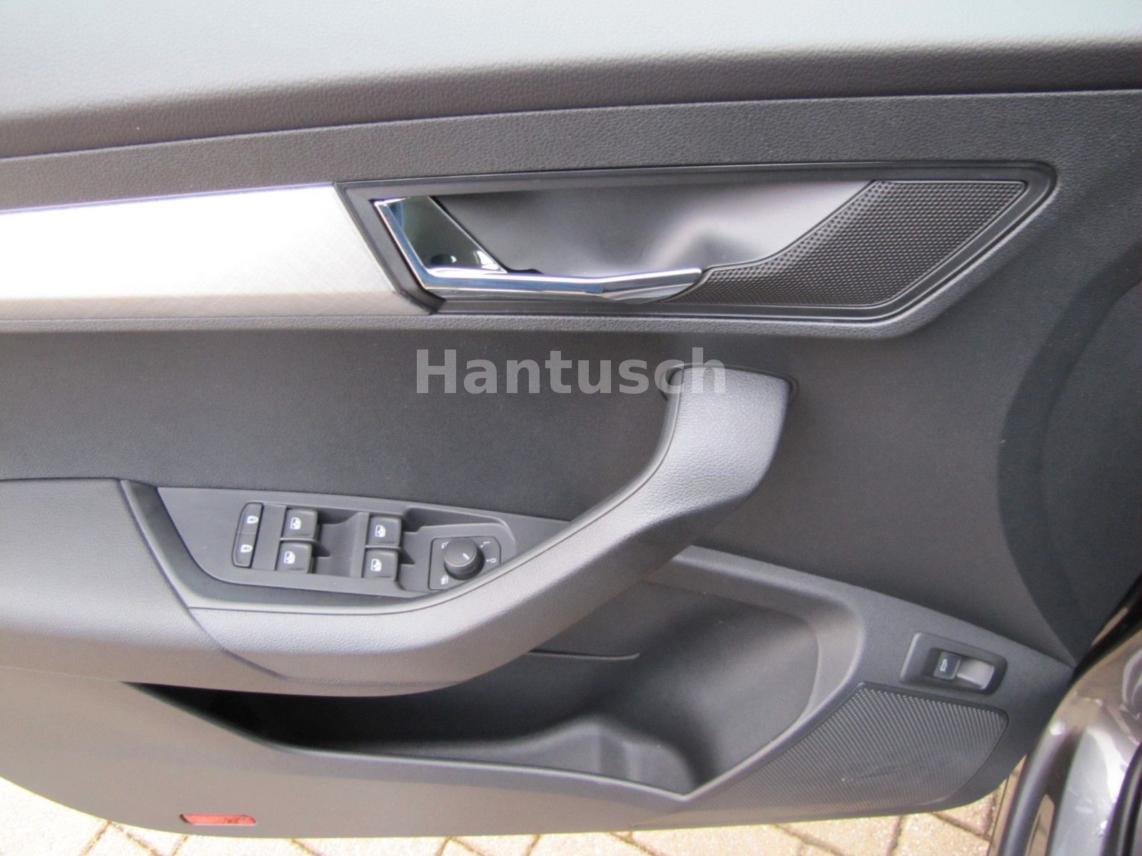 Fahrzeugabbildung SKODA Karoq Balance 1.5l TSI 150PS 7-Gang DSG