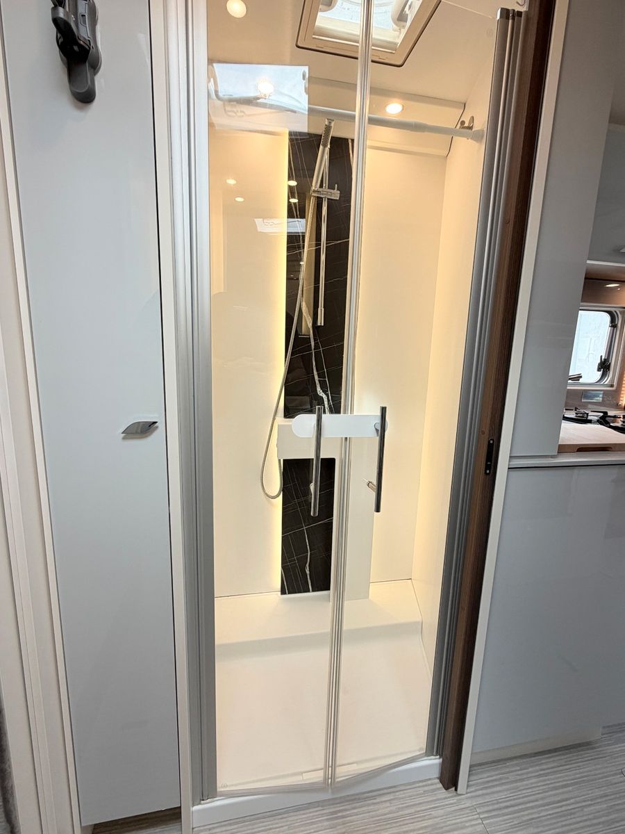 Fahrzeugabbildung Bürstner Elegance I 920 G