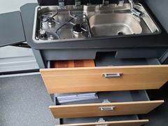 Adria Twin 640 SGX 60 Y Edition, Automatik