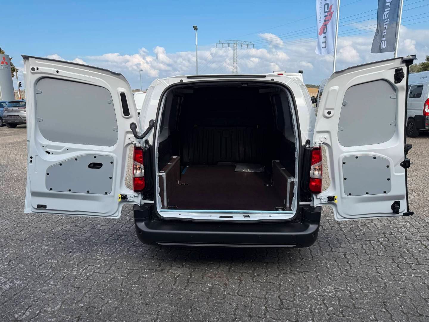 Fahrzeugabbildung Fiat Doblo XL KAWA100 MT6