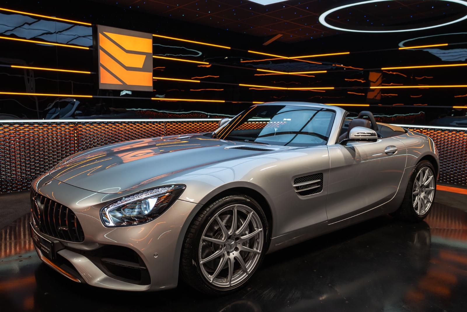 Mercedes-Benz AMG GT Roadster*AMG performance exh.*Burmester