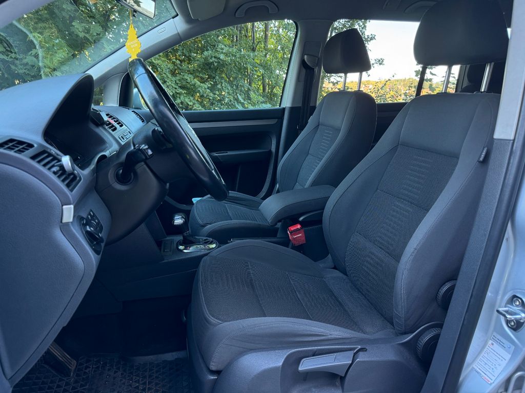 Volkswagen Touran Highline 2.0 TDI DSG,Klima,AHK