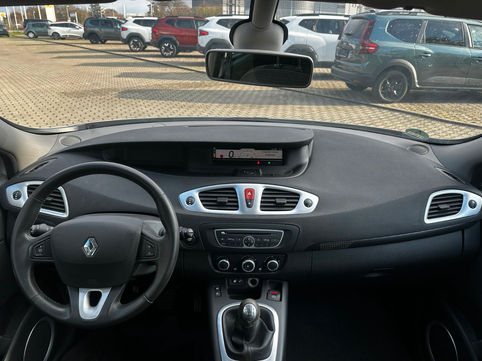 Fahrzeugabbildung Renault Scenic III Dynamique
