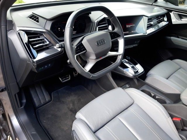 Fahrzeugabbildung Audi Q4 e-tron 40 S line edition one Matrix Wärmepump