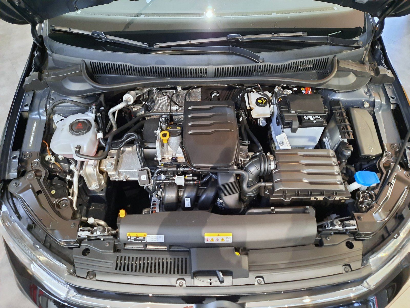 Fahrzeugabbildung Volkswagen Polo Life *Navi*Cam*LED*Sitzhzg.*Einparkh.*AppC*