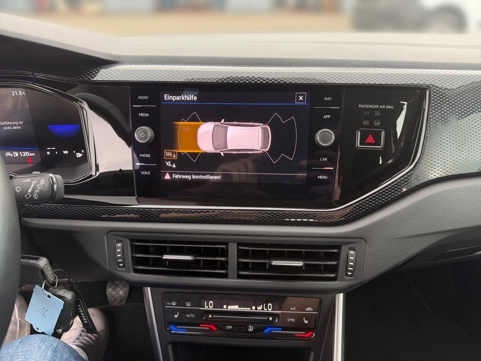 Fahrzeugabbildung Volkswagen Taigo 1.0 TSI Life *GJR*SHZ*CARPLAY*