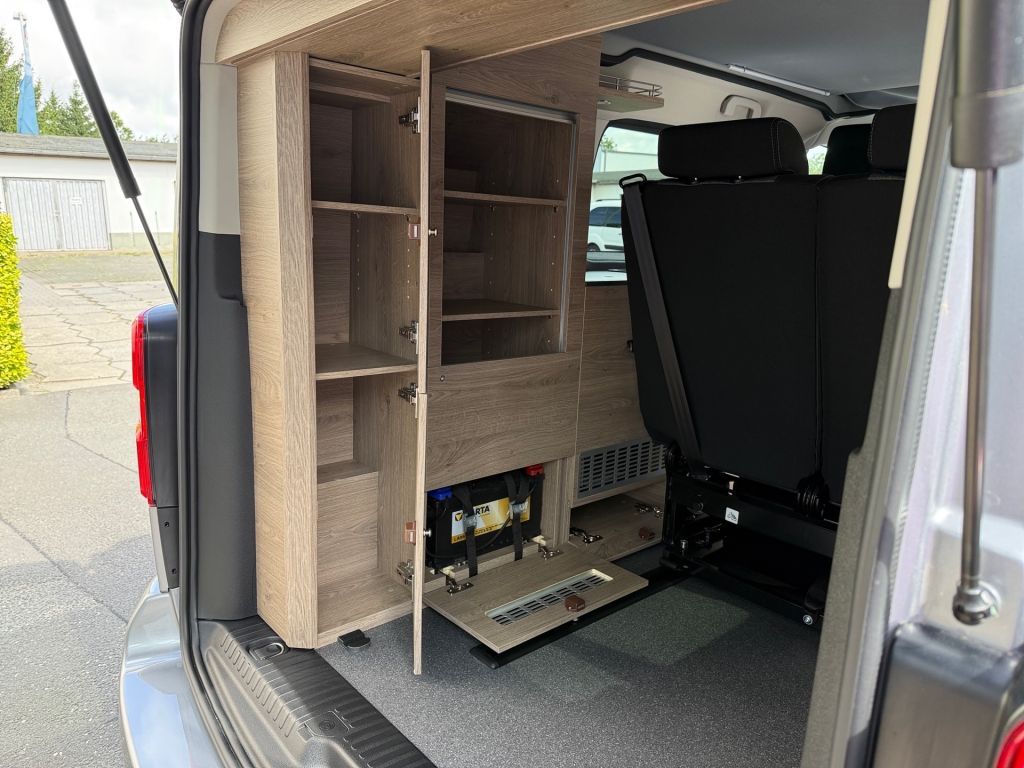 Fahrzeugabbildung Citroën Spacetourer Holidays Diesel 180 Autm.