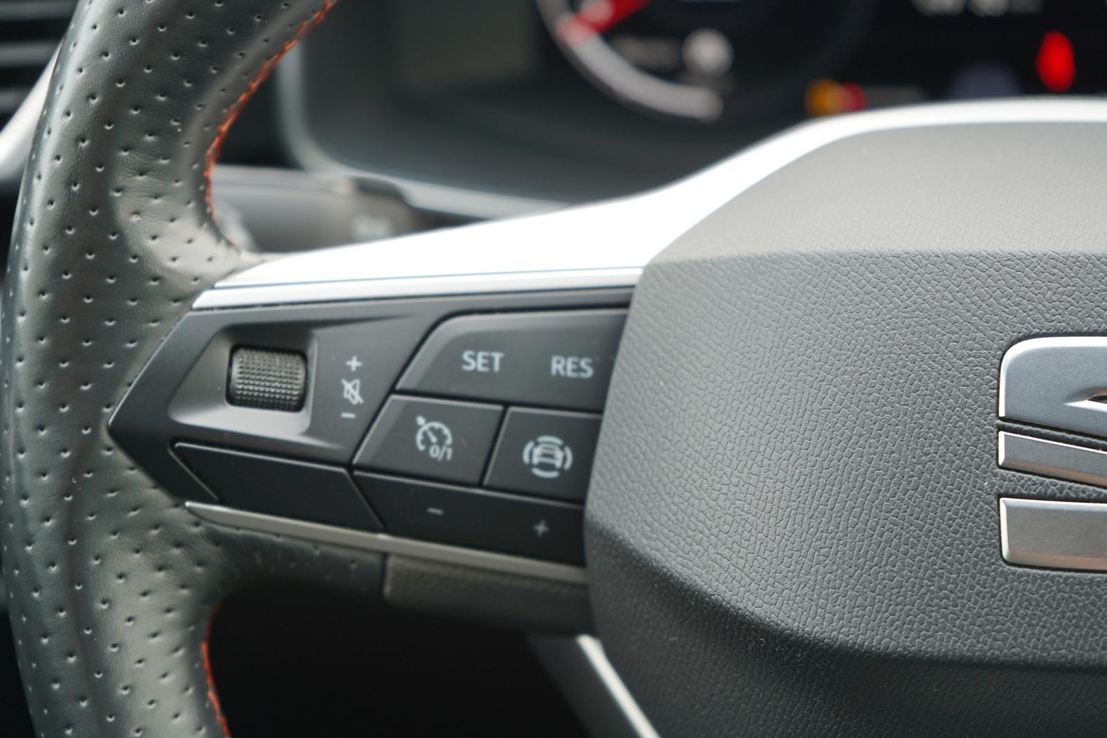 Seat Leon Sportstourer 1.5 FR LED Navi DAB Kamera USB