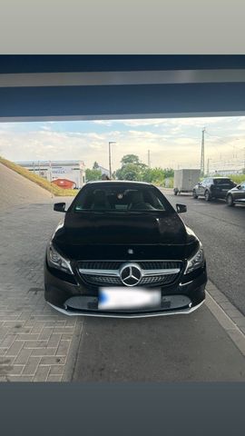 MERCEDES-BENZ Mercedes Benz CLA 2204MATIC Automatik