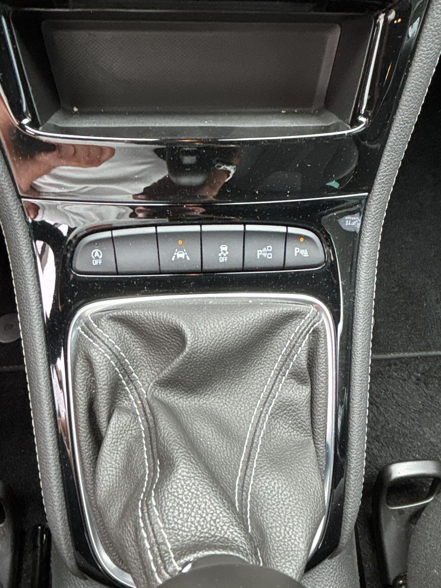 Fahrzeugabbildung Opel Astra K Ultimate+SHZ+PDC+LED+NAVI+Alcantara+S&S