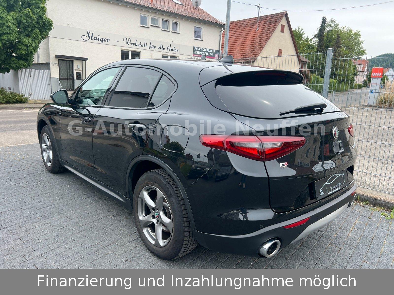 Alfa Romeo Stelvio Super Q4*Xenon*Navi*CAM*ACC*ShZ*1.Hand