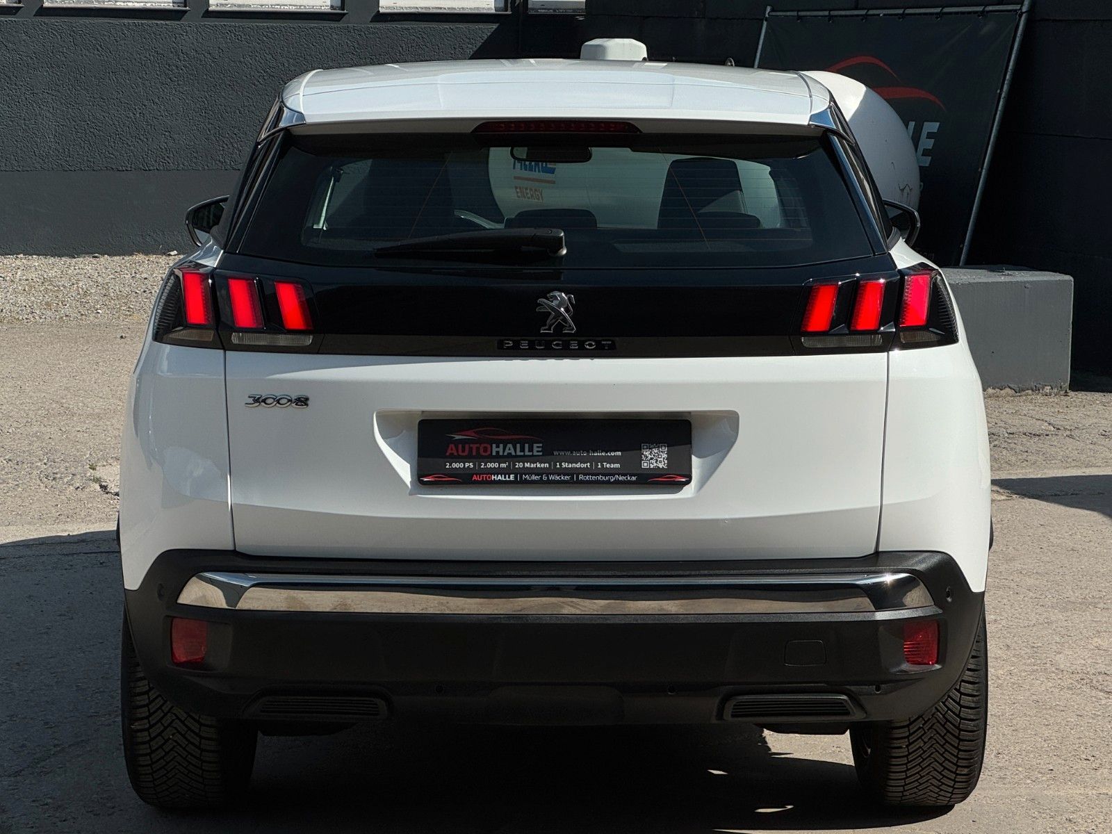 Fahrzeugabbildung Peugeot 3008 PureTech 180 Allure Tempomat PDC CarPlay