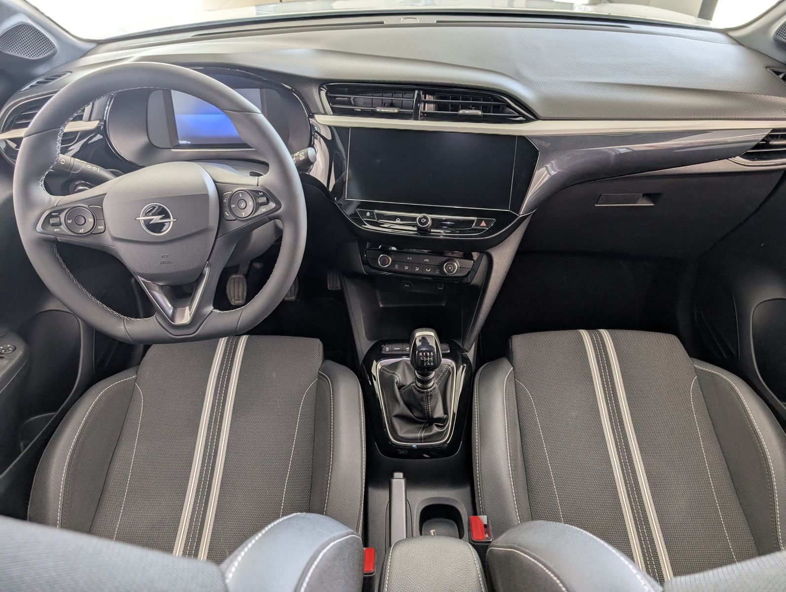 OPEL Corsa 1.2 Turbo GS LED Kamera Klima – Bild 14