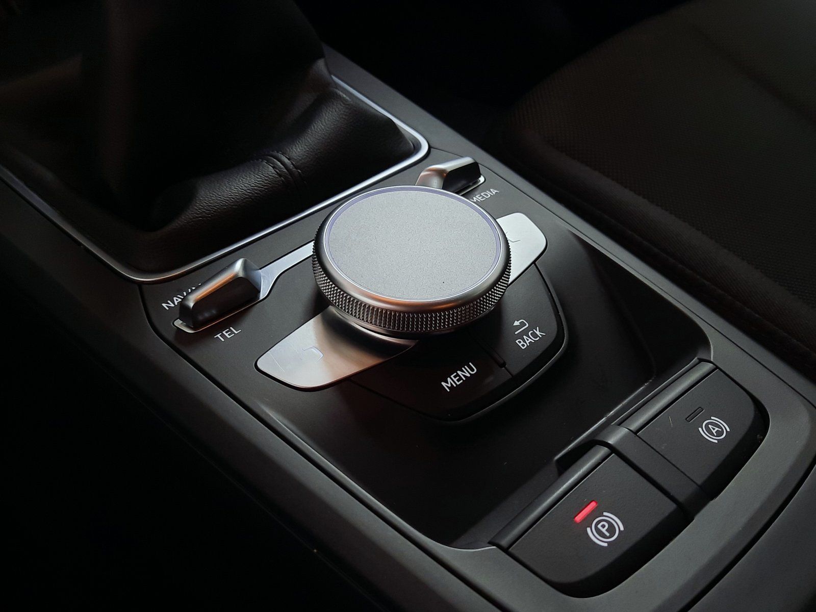 Fahrzeugabbildung Audi Q2 30 TFSI advanced *Cam*LED*PDC*Sitzhzg*AppC*