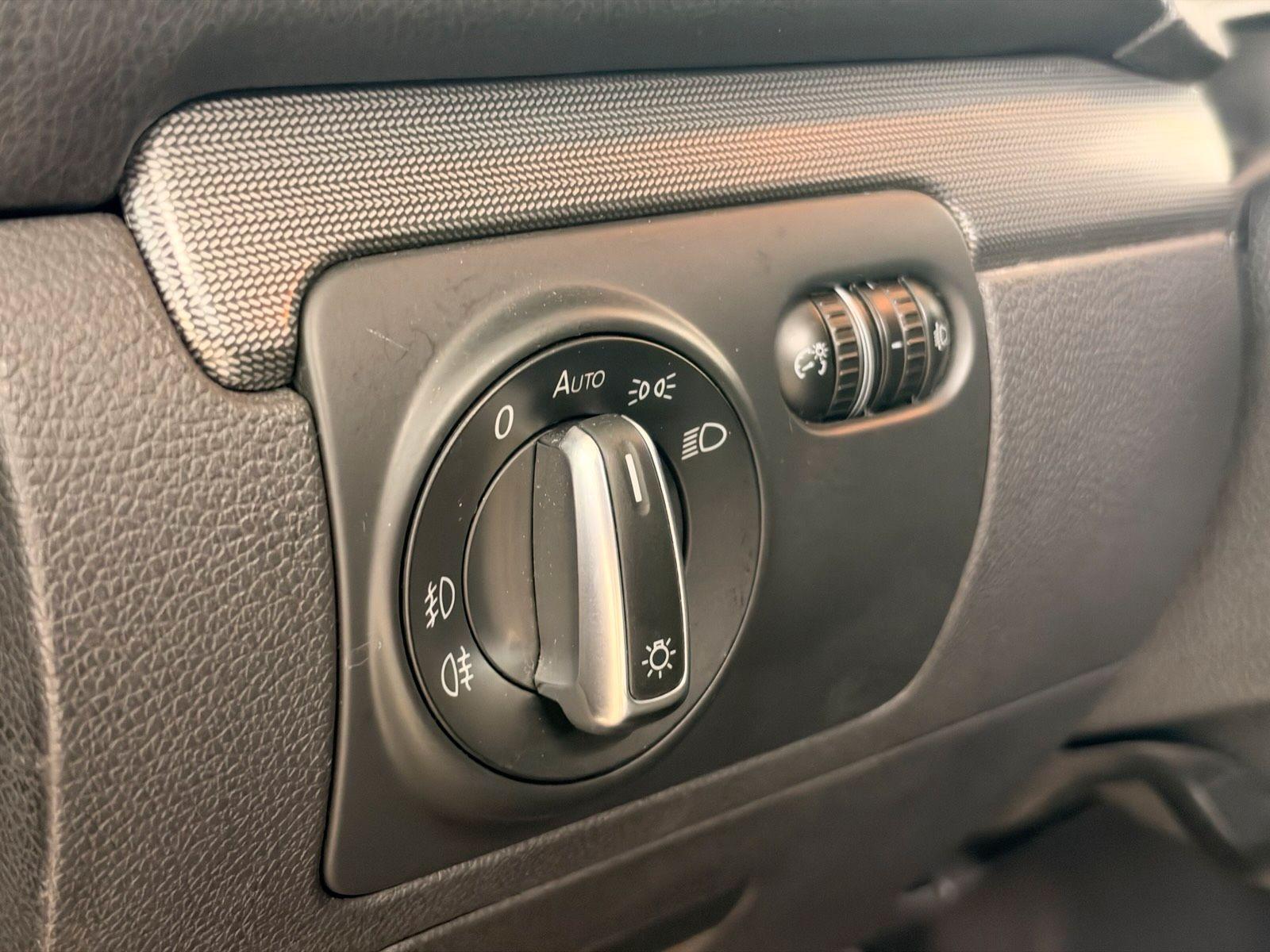 Volkswagen Golf 2012 — photo 13