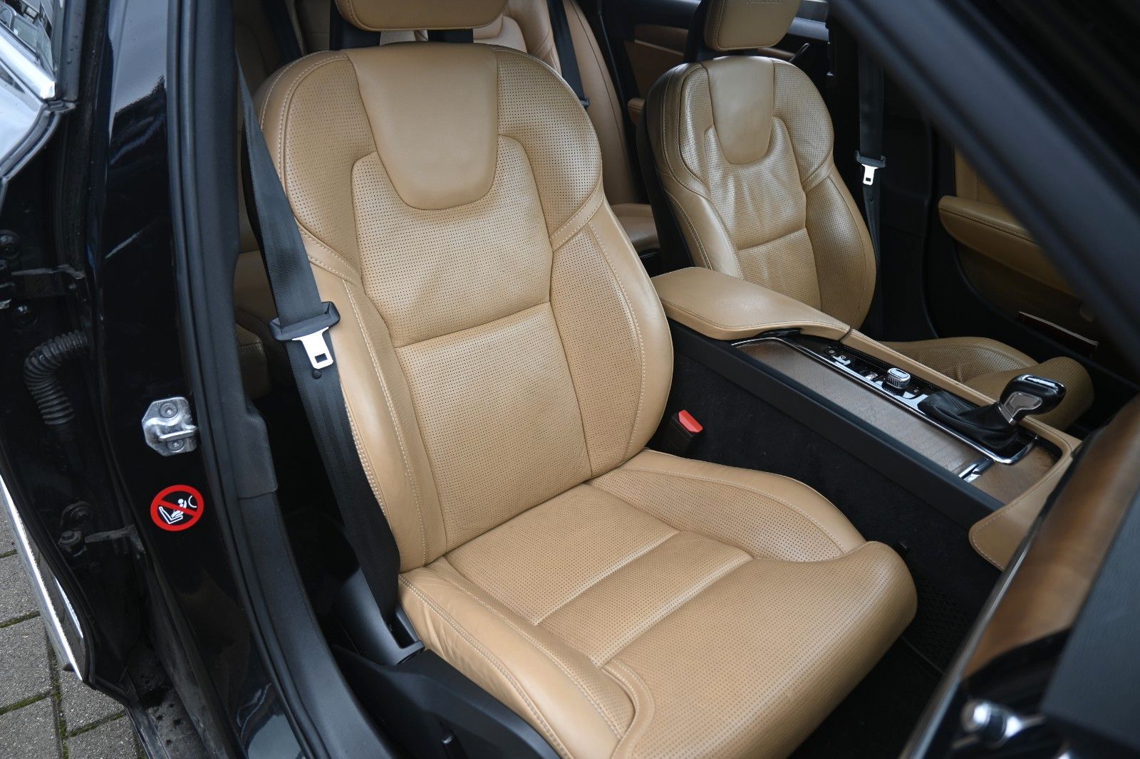 Fahrzeugabbildung Volvo V90 D5 Inscrip* AWD*360°*MASS*LUFT*NAV*MIETKAUF