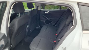 Fahrzeugabbildung Ford Focus Turnier Titanium