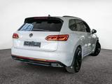 Volkswagen Touareg 3.0 V6 TDI R-Line BlackStyle Standhzg. - VW Touareg Gebrauchtwagen in Kassel