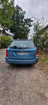 Ford  Focus - Ford Focus aus 2001: Kombi