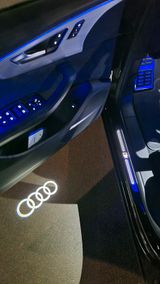 Audi  3xS-BLACK*Matrix*B&O*Pano*360*Allradlenkung - Audi Q8: Privatanbieter