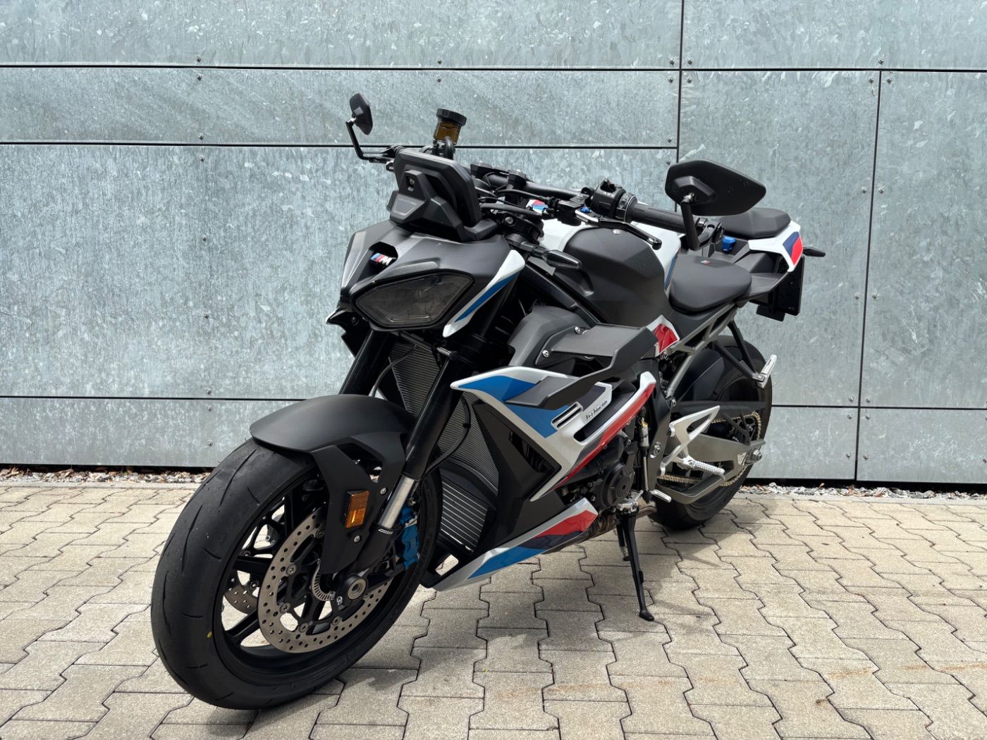 Fahrzeugabbildung BMW M 1000 R