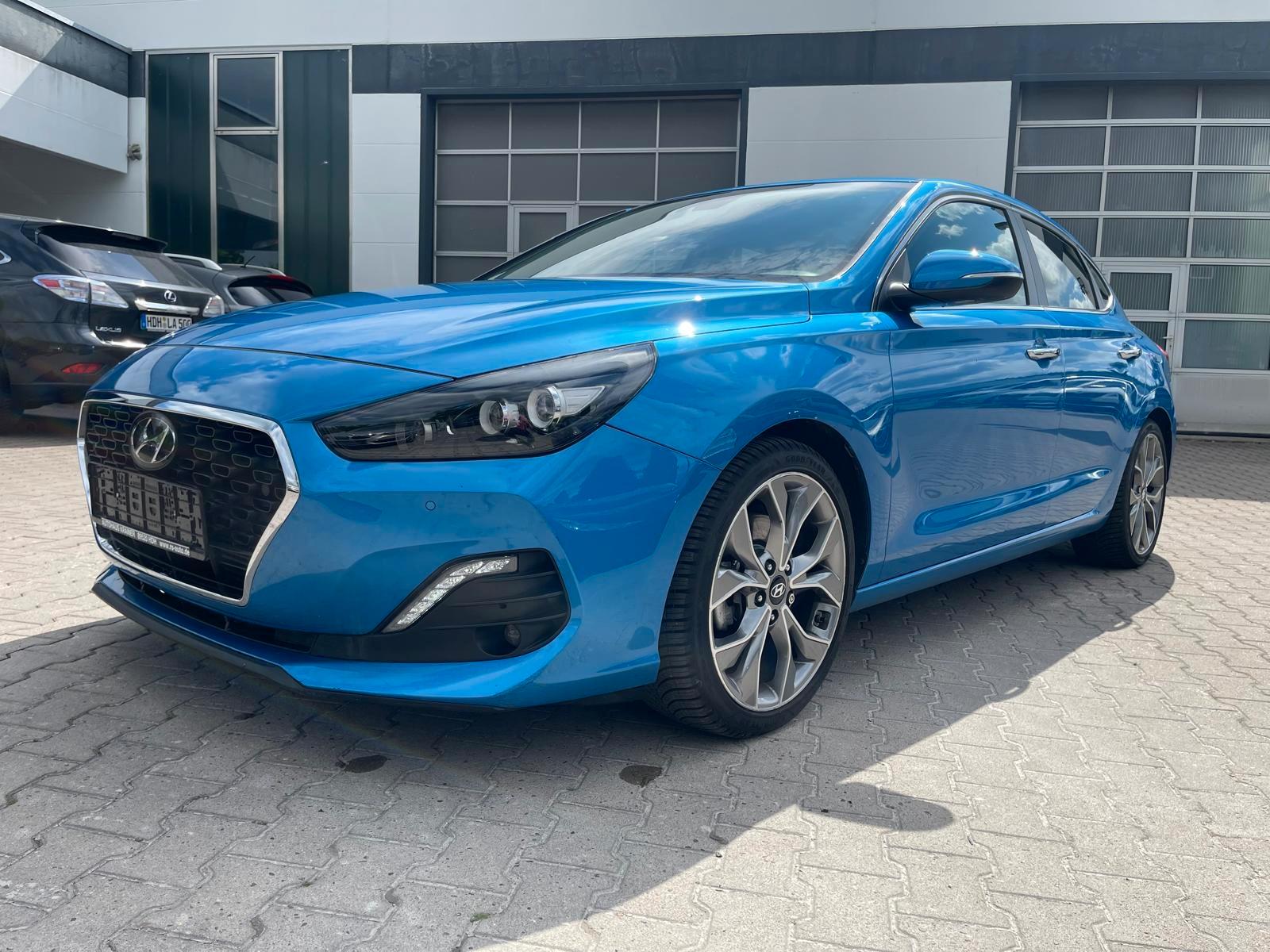 Hyundai i30 Fastback Style/Automatik/Navi/Garantie