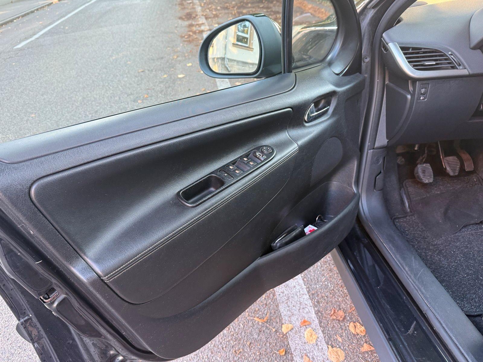 Peugeot 207 2009 — photo 8
