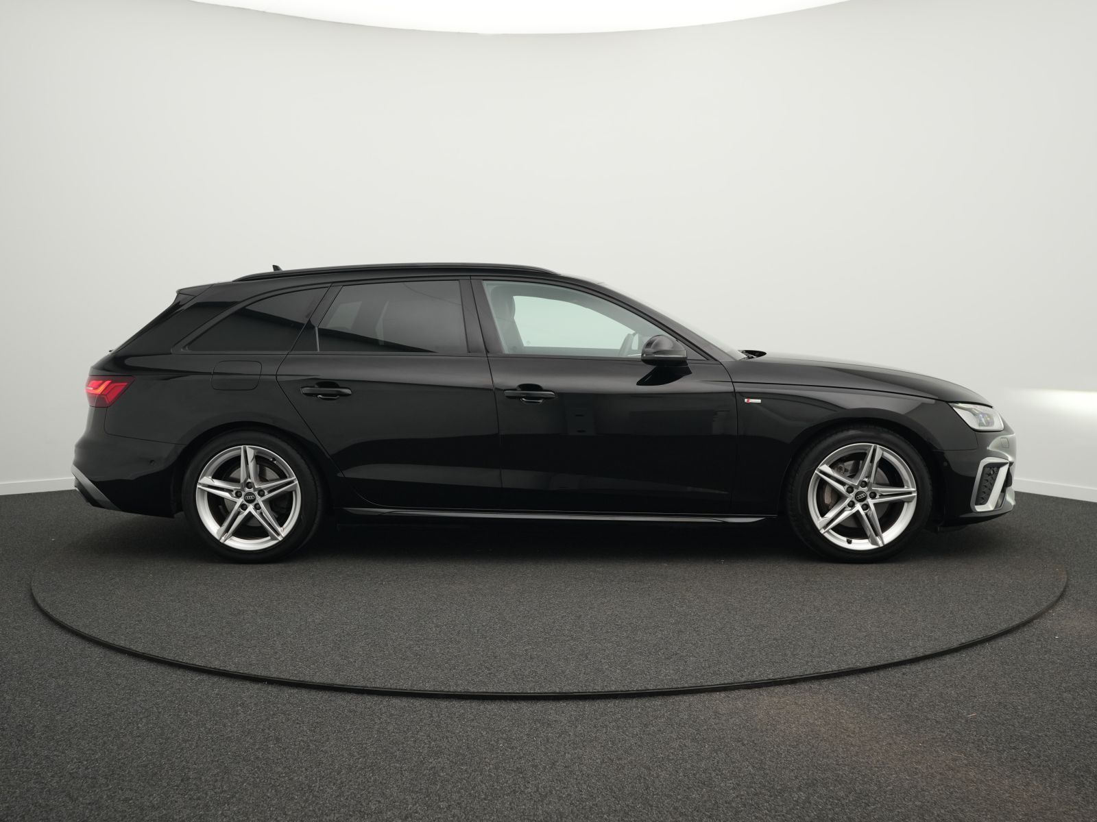 Audi A4 - Bild 12