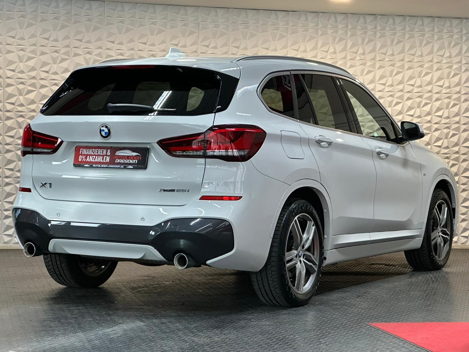 BMW X1 xDrive25i M SPORT* LED#SHZ#TEMP#NAV#PDC#KLIMA - Image 8