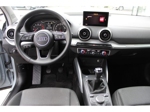 Q2 advanced 35 TFSI  Black*LED*Shzg*Keyless*1HD!