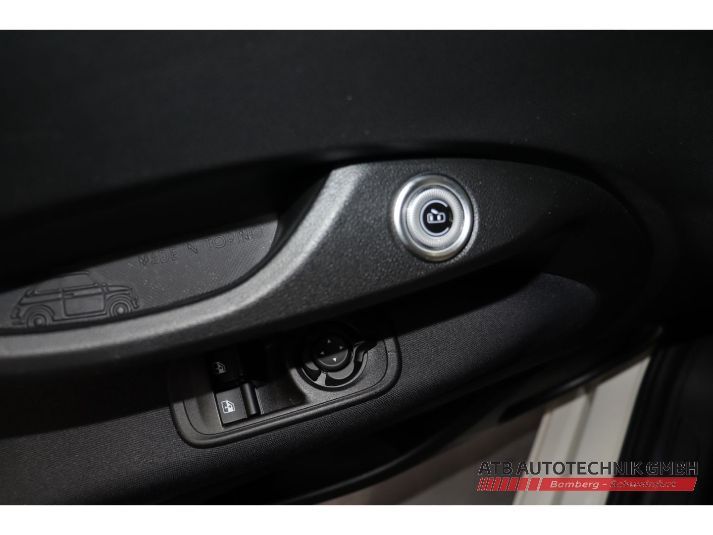 Fahrzeugabbildung Fiat 500e Komfortpaket 42kWh 93,5% SOH Apple CarPlay